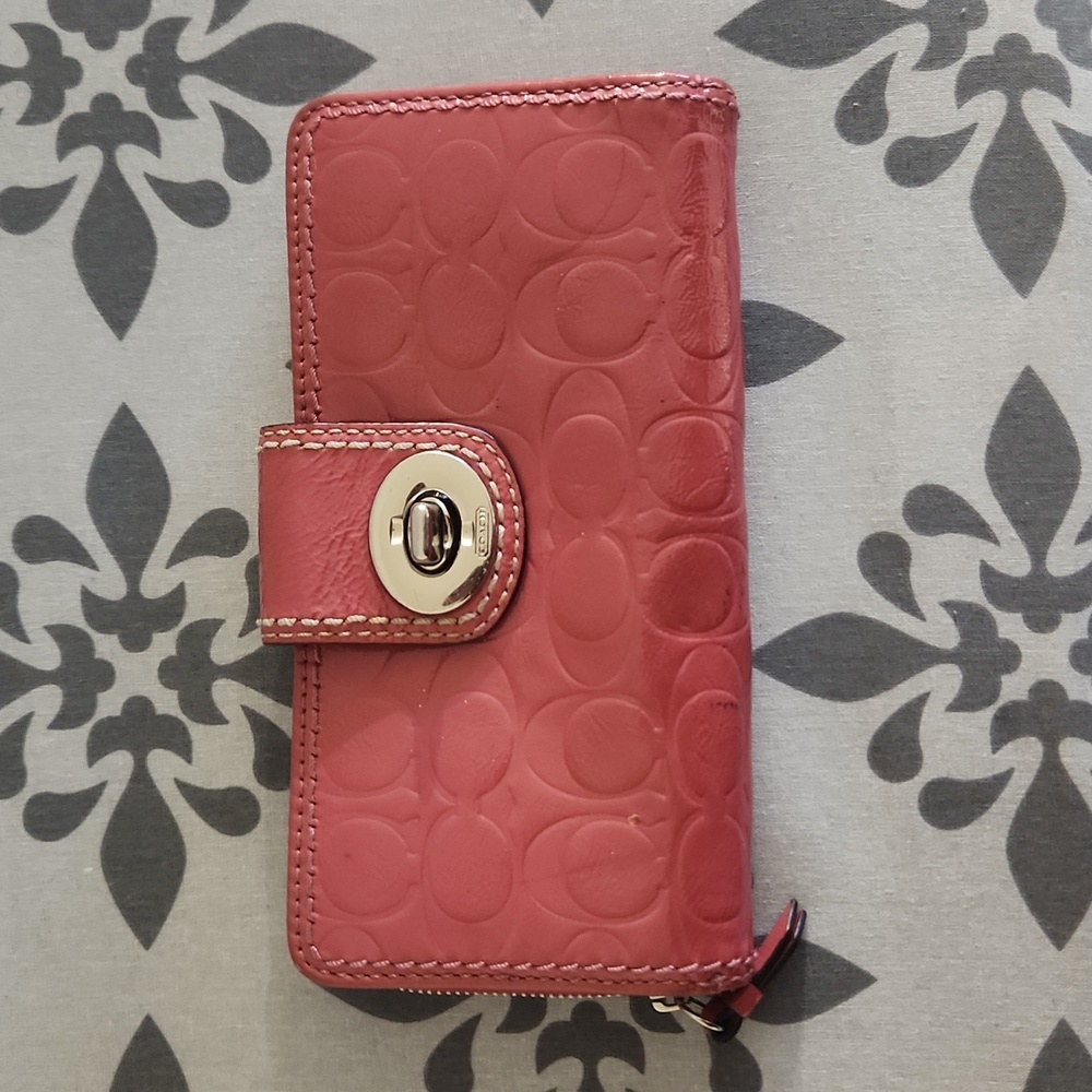 Coach Wallet|Coral color